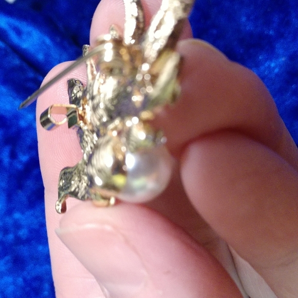 Enamel Bird Long Tail Brooch Pin Faux Pearl Rhinestone Accents Bling - Picture 5 of 6